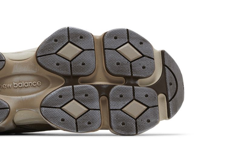 New Balance 9060 Mushroom Timberwolf