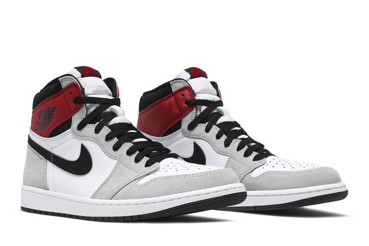 Air Jordan 1 Retro High OG Light Smoke Grey