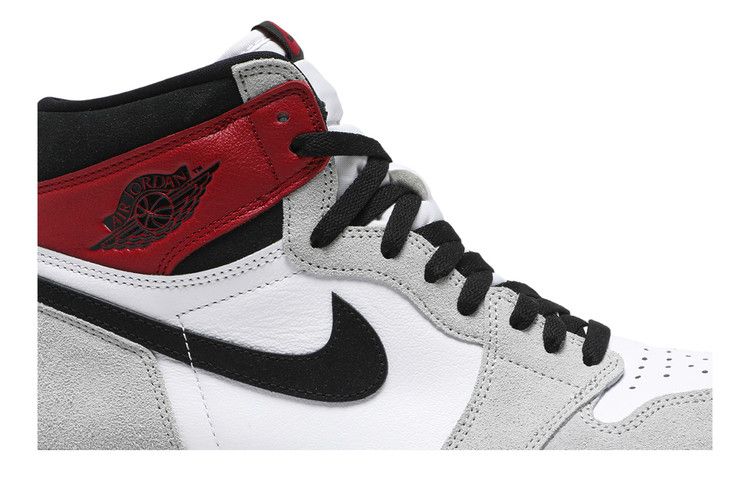 Air Jordan 1 Retro High OG Light Smoke Grey
