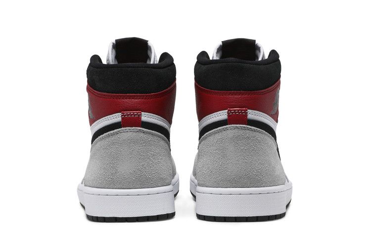 Air Jordan 1 Retro High OG Light Smoke Grey
