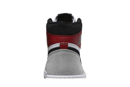 Air Jordan 1 Retro High OG Light Smoke Grey